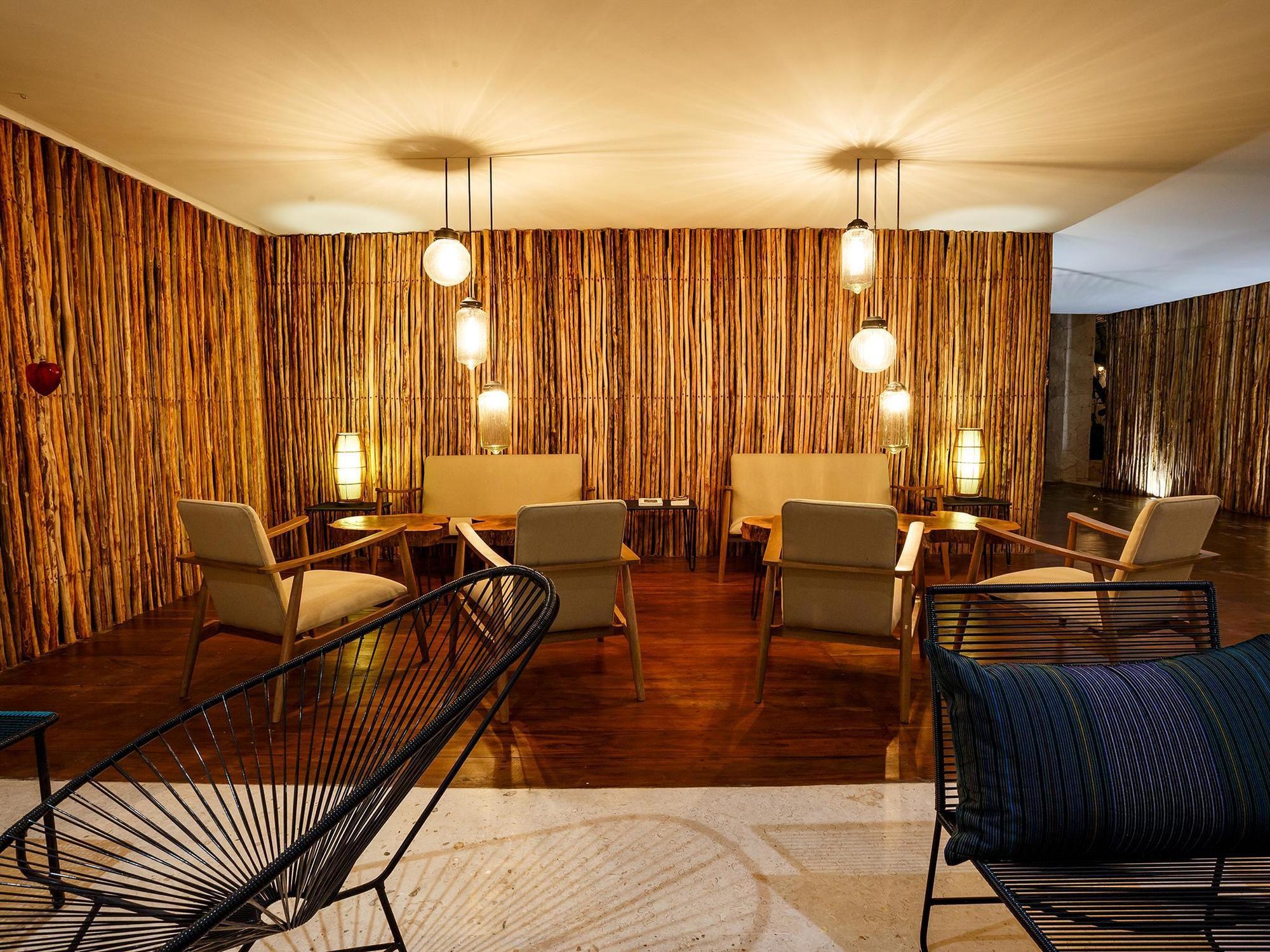 Hm Playa Del Carmen Hotell Exteriör bild