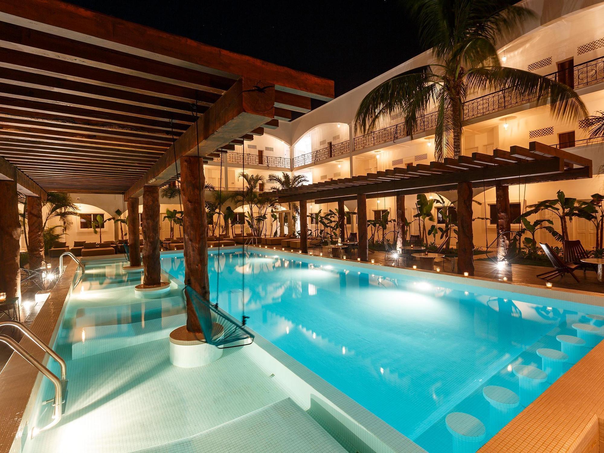 Hm Playa Del Carmen Hotell Exteriör bild