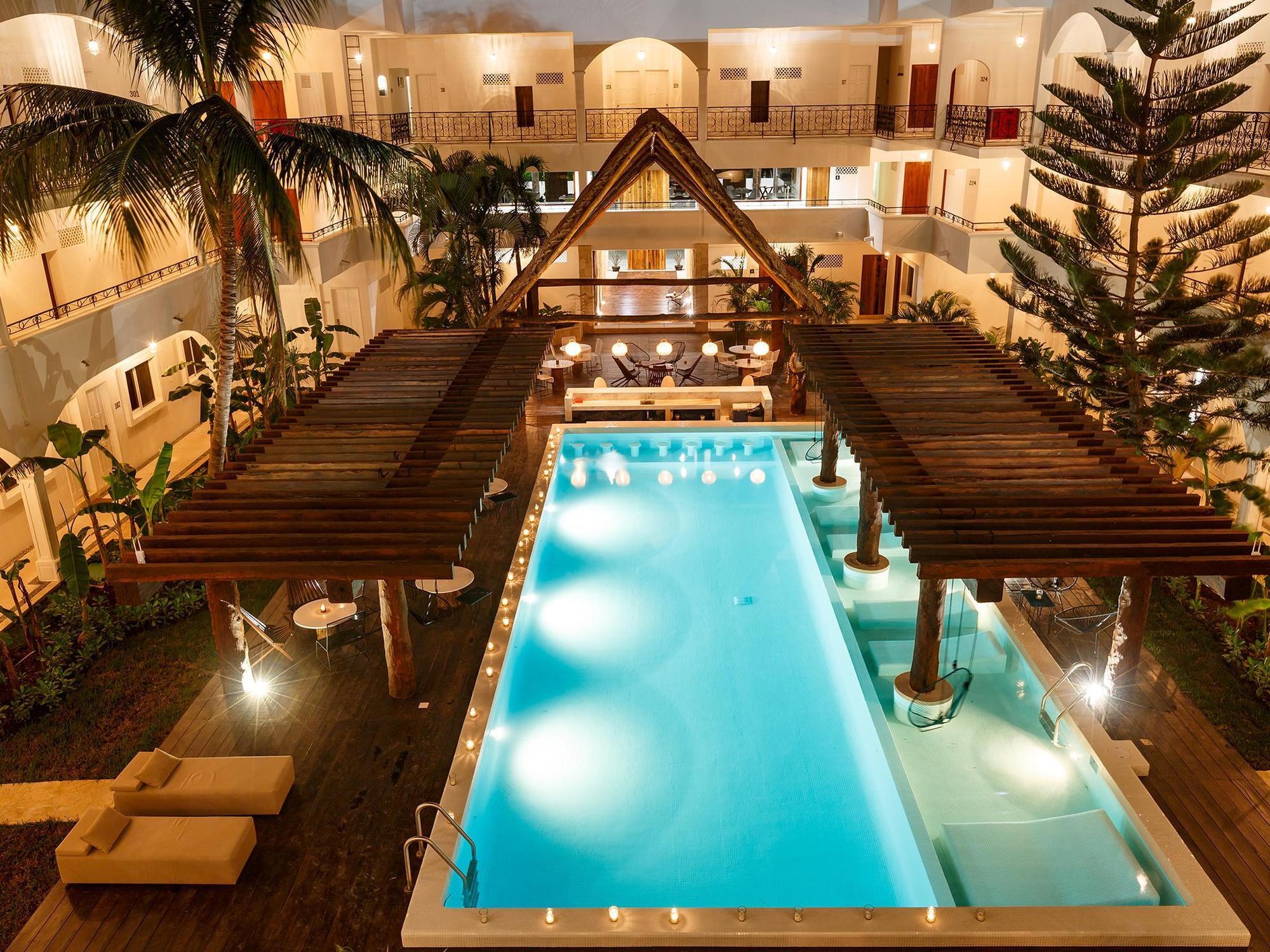 Hm Playa Del Carmen Hotell Exteriör bild