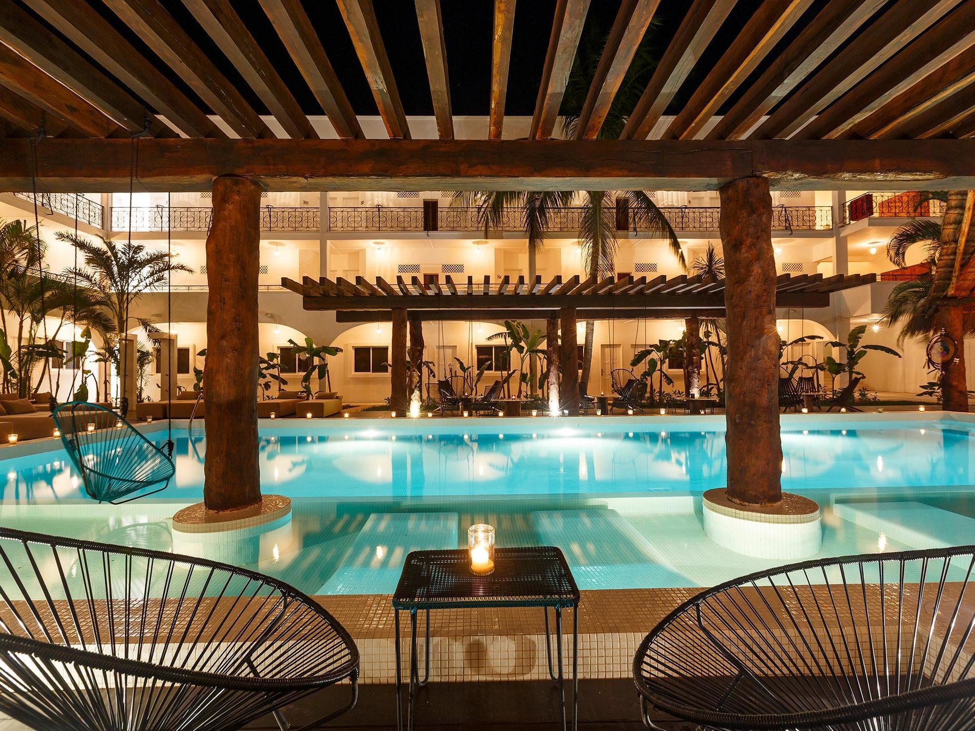 Hm Playa Del Carmen Hotell Exteriör bild